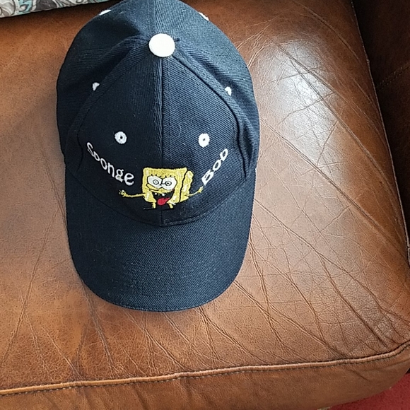 SpongeBob hat - Picture 1 of 3